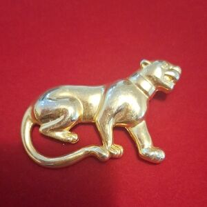 Elegant Gold Jaguar Panther Brooch
